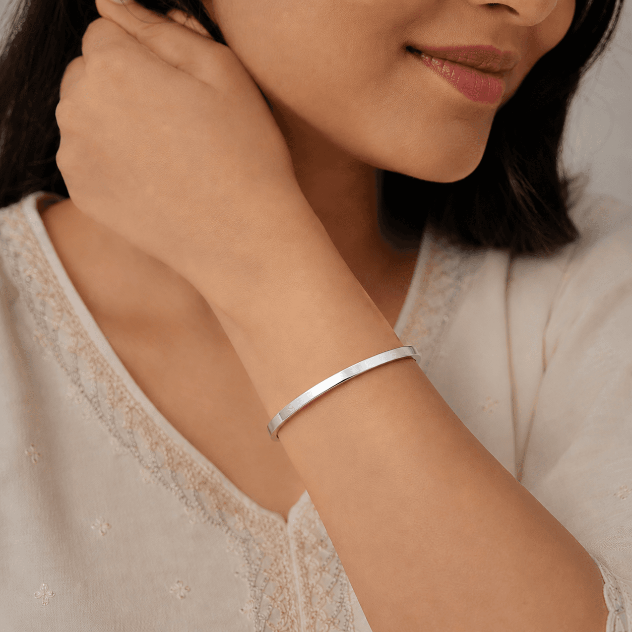 Serene Arc Demi-Fine Bangle — thumbnail 4