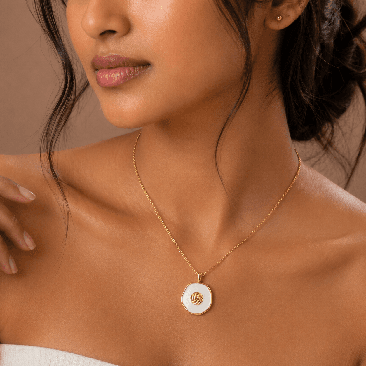 Porcelain pearl Demi-Fine Pendant — thumbnail 4