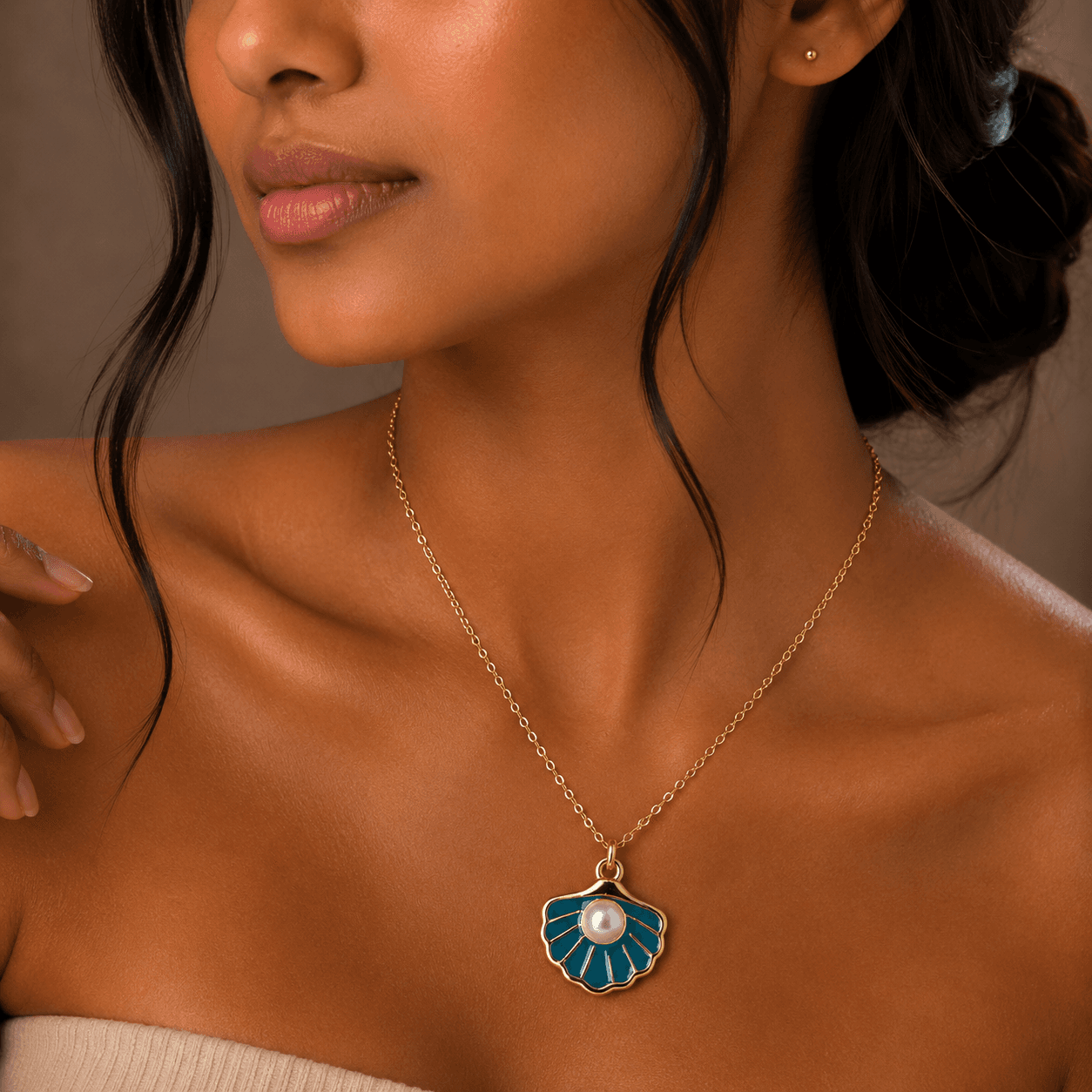 Marina Pearl Demi-Fine Pendant — thumbnail 3