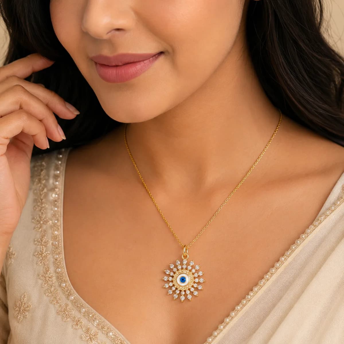 Model wearing Astra Sunburst